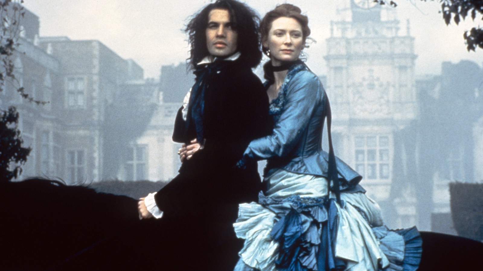 ORLANDO, from left: Tilda Swinton, Billy Zane, 1992. ©Sony Pictures / Courtesy Everett Collection